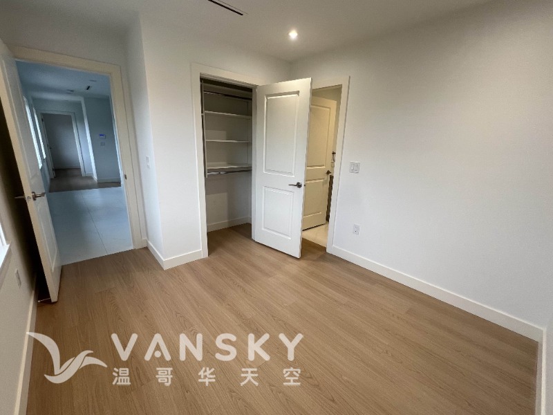 250618171351_4Master Bed Room.jpg